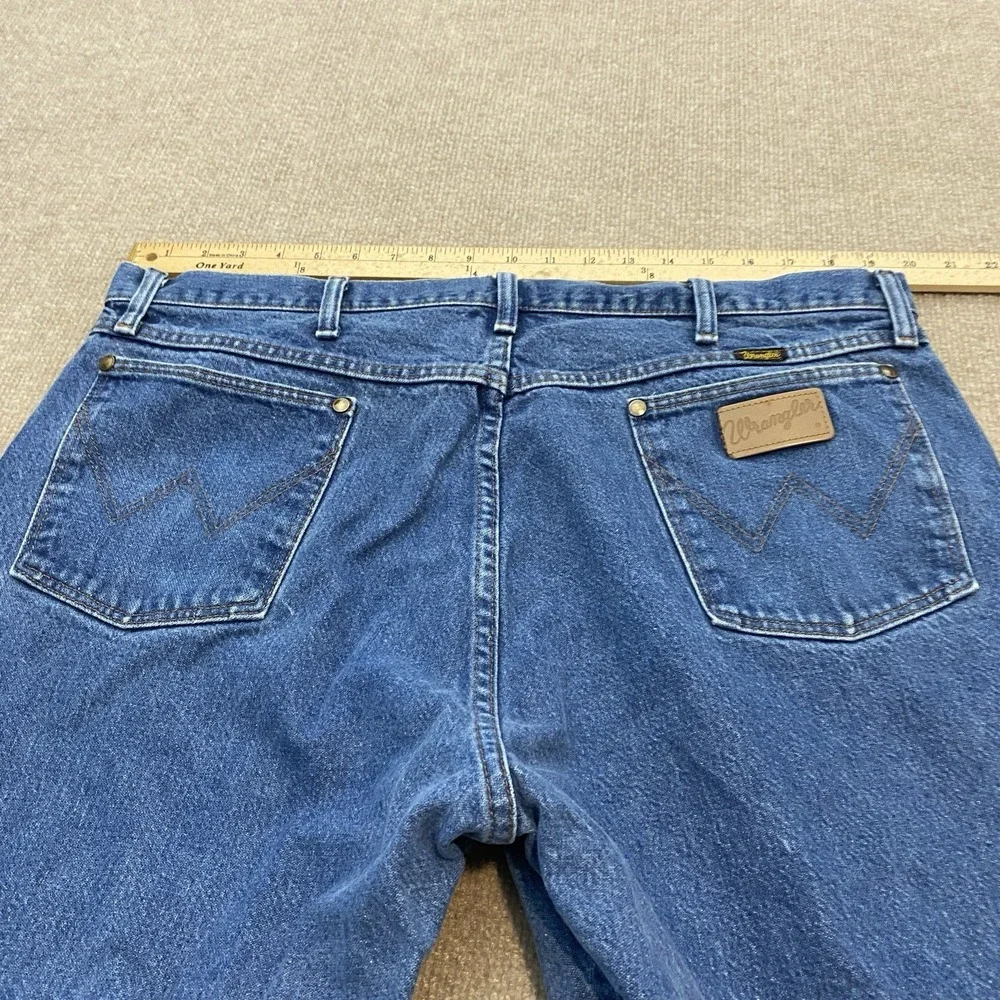 Wrangler Jeans Mens 40 Fits 39x32 Faded Blue 13MWZ Cowboy Cut Western Boots
